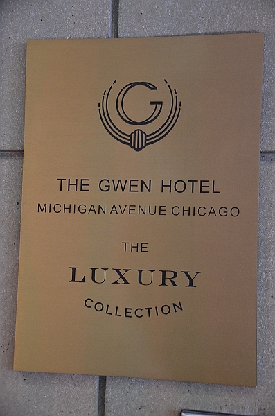 001_USA_Chicago_The Gwen_Hotel.JPG